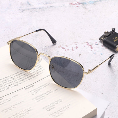 Rose Gold Retro-Vintage Round Tinted Sunglasses
